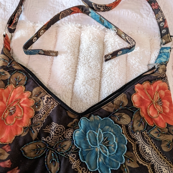 Leko London Beaded Floral Hobo Bag - Picture 10 of 11